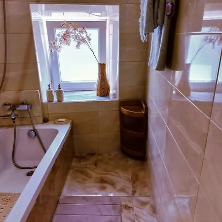 Castello Di Apartman Lafki