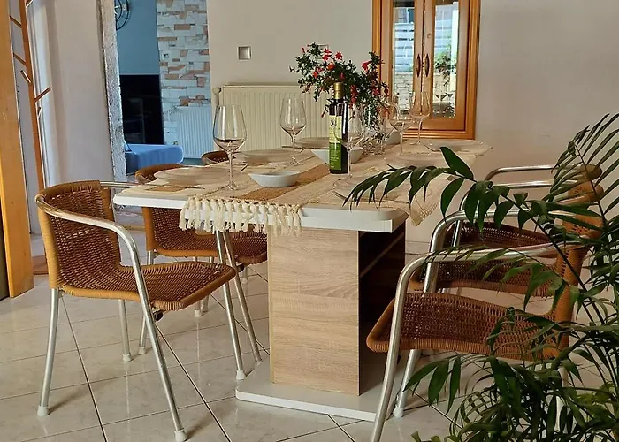 Castello Di Διαμέρισμα Lafki