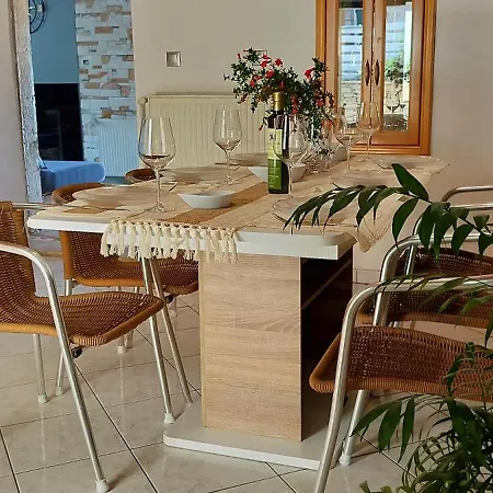 Castello Di 아파트 Lafki